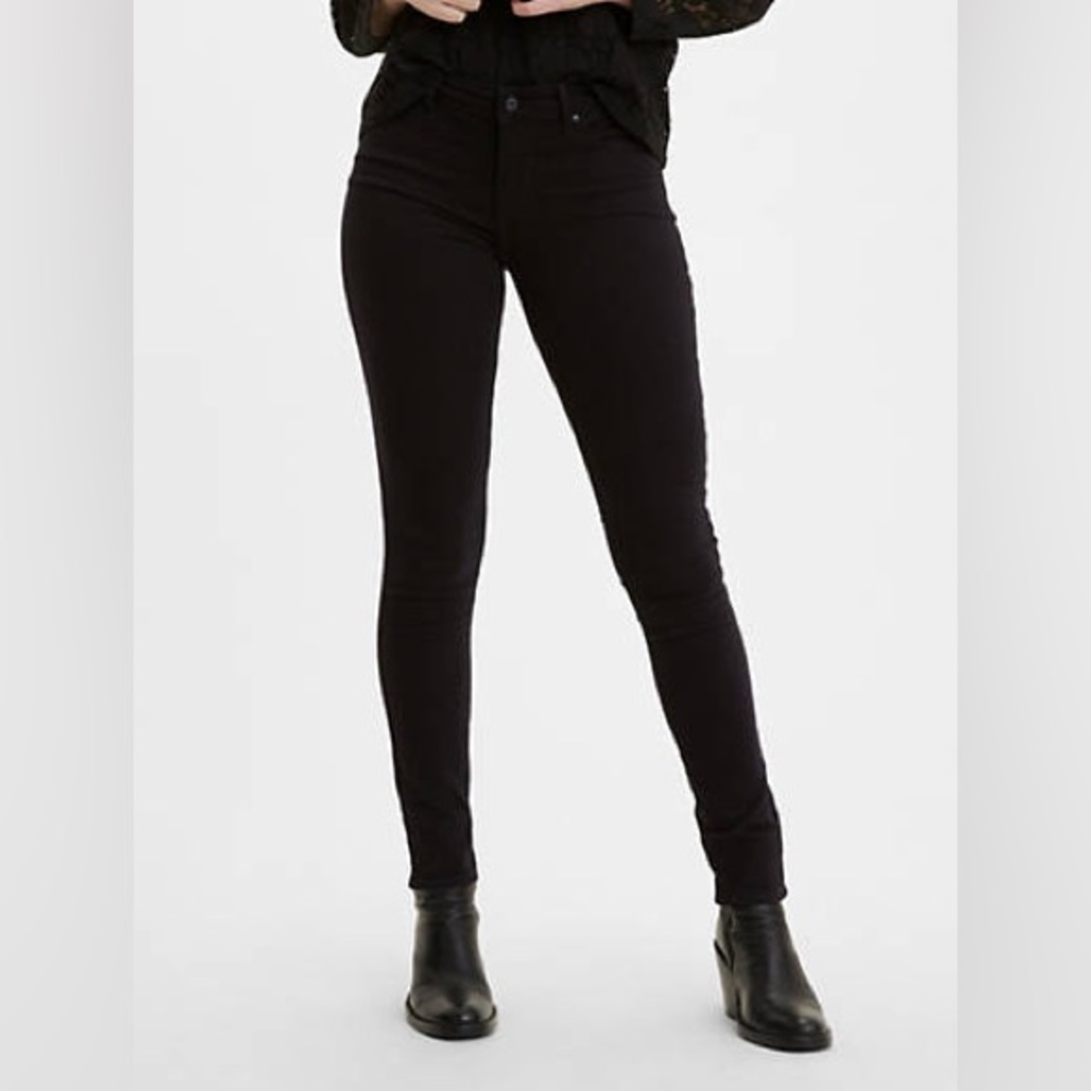 Levi’s 711 Skinny black jeans